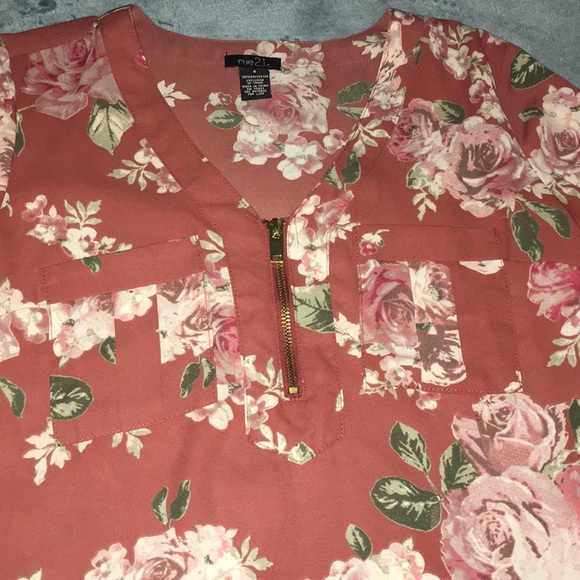 ‼️PRICE DROP‼️ Rue21 Floral Blouse!!💐 - Picture 2 of 8